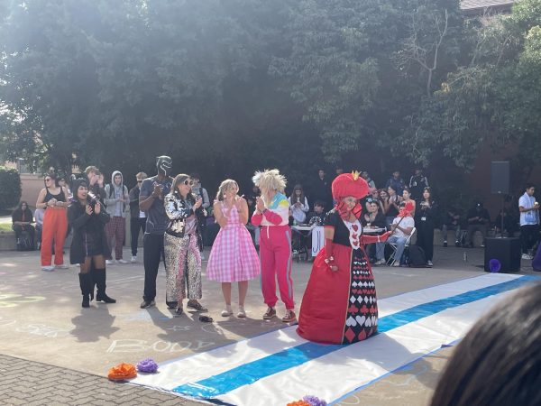 Navigation to Story: Halloween costume contest creates community